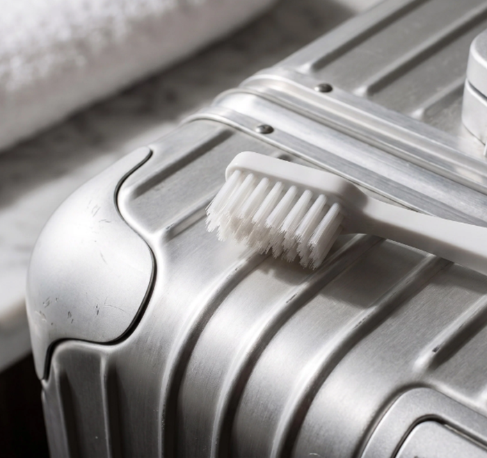 To Go toothbrush_700x700_3